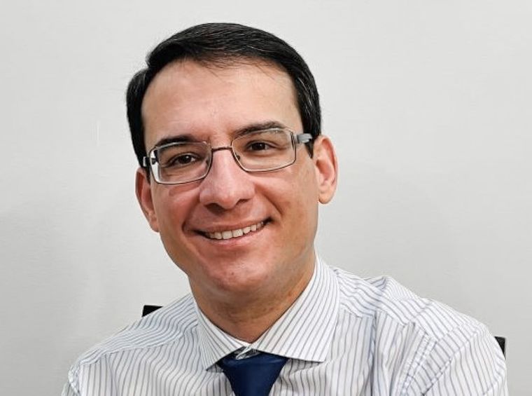 Dr. Thomas Mavrakanas