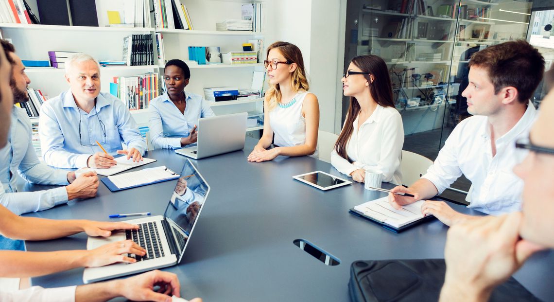 Un groupe en réunion